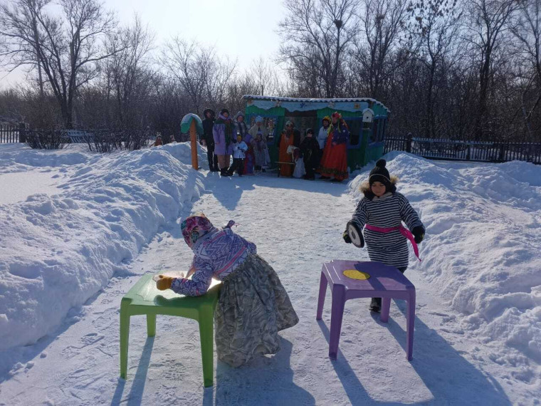 Празднование Масленицы в ДОУ.